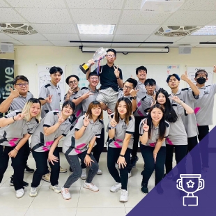 2304_Champion.jpg 2304_Champion.jpg